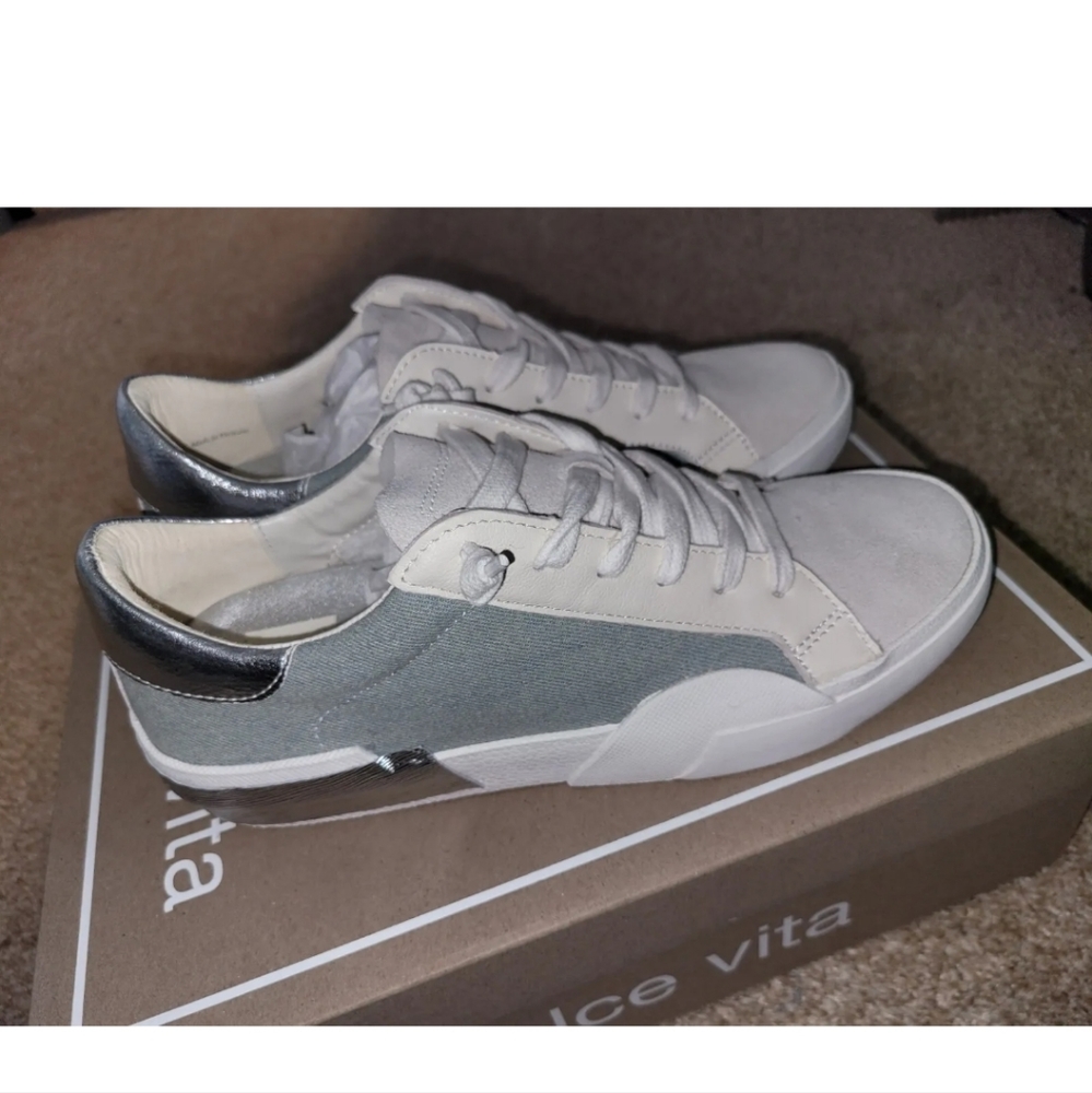 Dolce Vita Sneakers Size 6 Light Blue Denim Zina